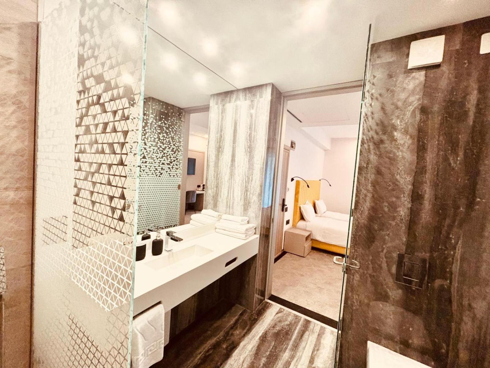 Cm111Apparthotel Boekarest Buitenkant foto