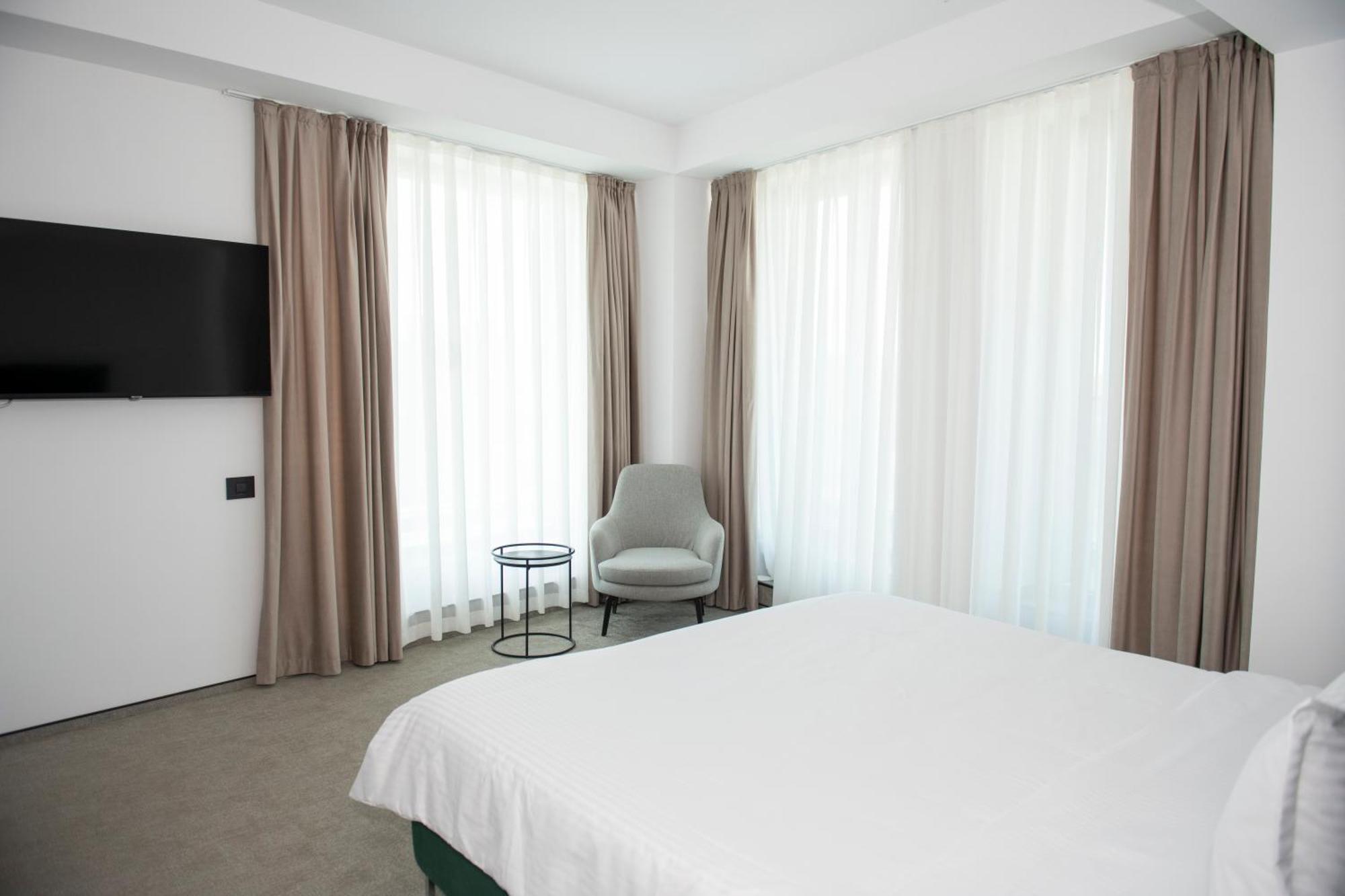 Cm111Apparthotel Boekarest Buitenkant foto